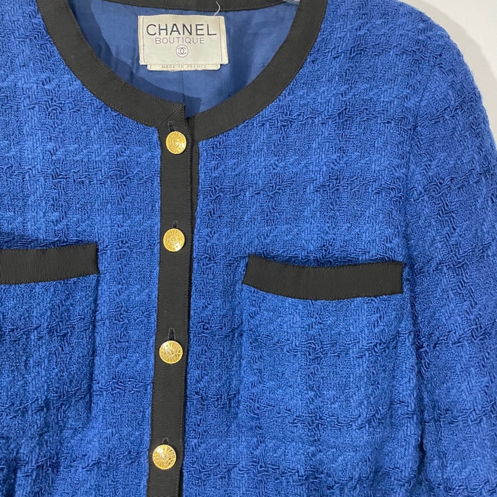 SOLD Chanel Vintage 1989 Iconic Blue Tweed Blazer - Picture 6 of 13